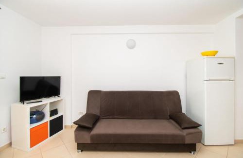 Tribunj Apartment | Apartment Pave by Zamalin beach