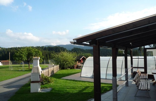 Viechtach Apartment | Apartment Penzkofer Hirschenstein south-facing slope with pool