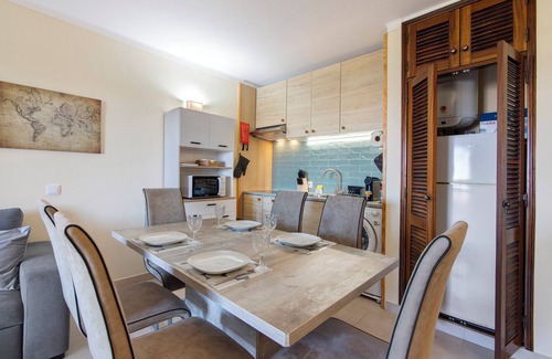 Correeira Apartment | Apartment 'Perfect Stay' with Sea View, Wi-Fi and Air Conditioning