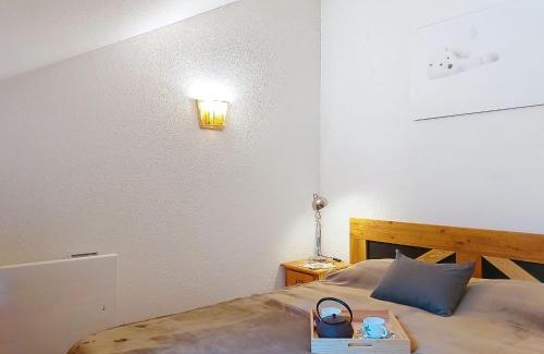 Les Contamines-Montjoie Apartment | Apartment Pierres Blanches F et H-20 by Interhome