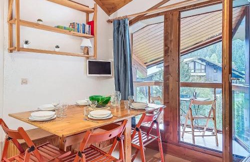 Les Contamines-Montjoie Apartment | Apartment Pierres Blanches F et H-10 by Interhome