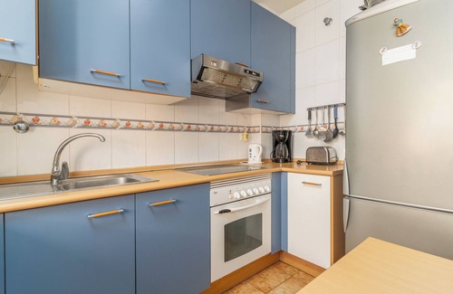 El Morche Apartment | Apartment 'Piso El Morche' with Shared Pool, Private Terrace and Wi-Fi