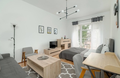 Grunwald Apartment | Apartment Poznan With Balcony by Renters