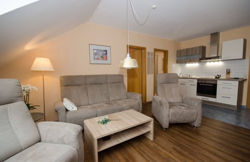Bingum Apartment | Apartment-Private Bathroom-Garden view