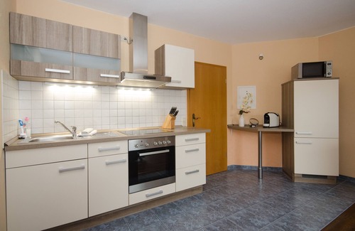 Bingum Apartment | Apartment-Private Bathroom-Garden view