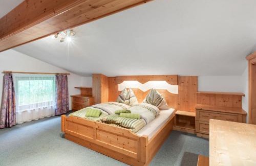 Bramberg am Wildkogel Apartment | Apartment Prieslern-2 by Interhome