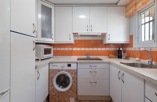 Malaga Apartment | Apartment 'Primerísima Linea Playa' with Sea View, Wi-Fi and Air Conditioning