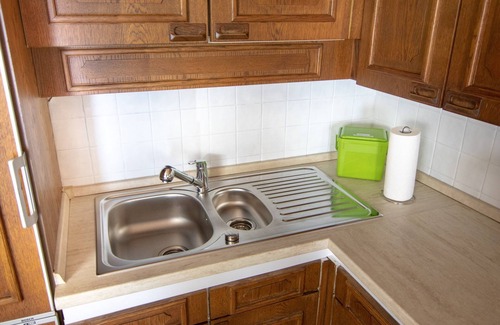 Schwarzenbruck Apartment | Apartment-Private Bathroom-Garden view