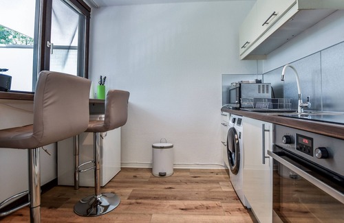 Weiden Apartment | Apartment-Private Bathroom