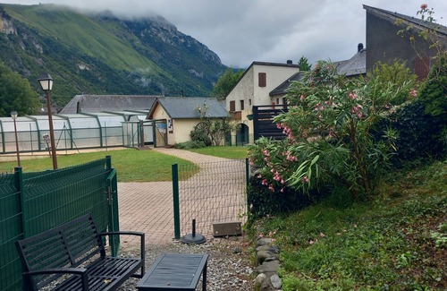 Bielle Apartment | Apartment "Résidence Arriu Mage" with Mountain View, Private Pool & Wi-Fi
