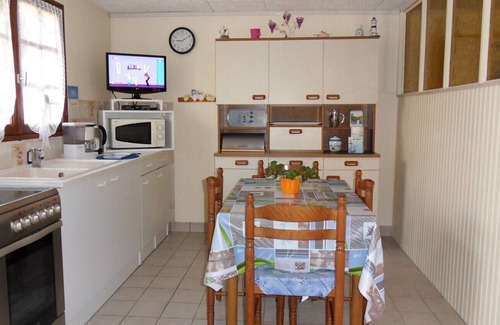 Apremont Apartment | Apartment Rentals 17km Sea, Lake, Beach 1km