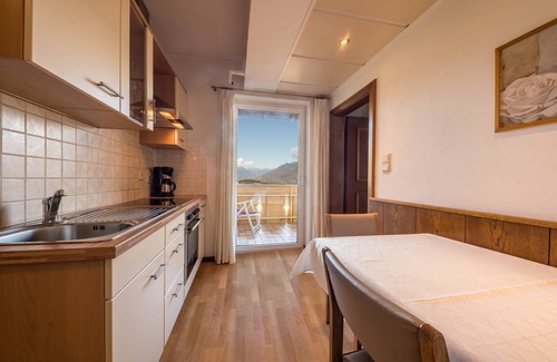 Tesimo Apartment | Apartment "Residenz Kronstein - 5" with Balcony, Garden, Mountain View & Wi-Fi