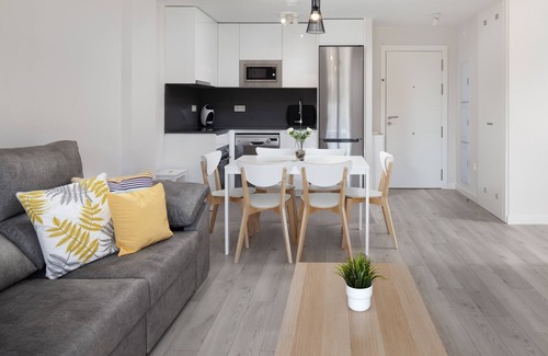 Velez-Malaga Apartment | Apartment 'Residencial Celere Playa Niza' with Sea View, Shared Pool & 4 Shared Terraces