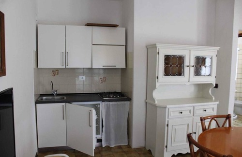Bibione Lido dei Pini Apartment | Apartment 'Residence Alga Sud 9' with Private Terrace and Air Conditioning