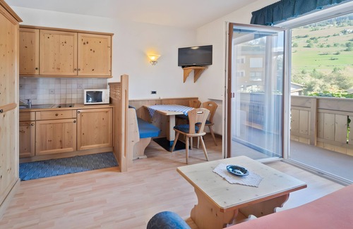 Stanga Apartment | Apartment 'Residence Priska Superior Studio' with Mountain View, Shared Garden and Wi-Fi