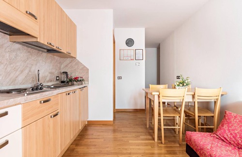 Carisolo Apartment | Apartment Residence Park Imperator Trilocale with Mountain View, Balcony, Garden & Wi-Fi