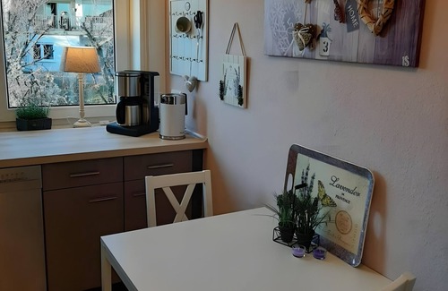 Johannisberg Apartment | Apartment 'Rheingauer Rosengasse' with Balcony and Wi-Fi