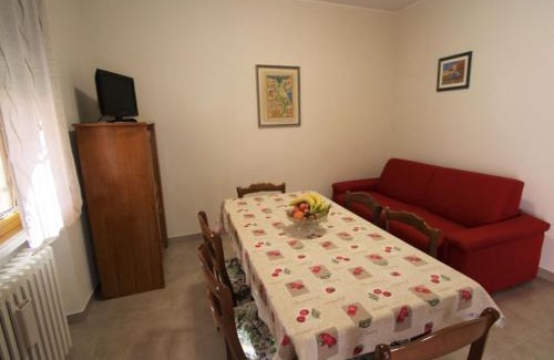 San Benedetto di Lugana Apartment | Apartment Rondinelli by Interhome