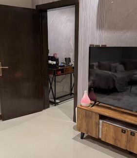 Mizail Apartment | Apartment room and hall private entrance in Al-Malqa neighborhood