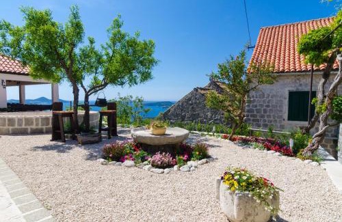 Orasac House | Apartment & Rooms Savonari