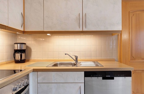 Sankt Maergen Apartment | Apartment 'Süßen Häusle' with Shared Garden and Wi-Fi