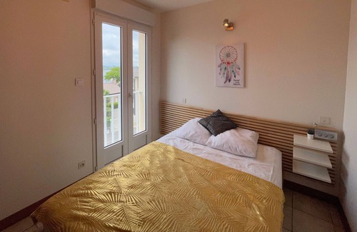 Salles-Curan Apartment | Apartment Salles-Curan, 1 bedroom, 4 persons