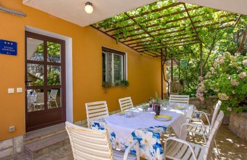 Donji Kraj Apartment | Apartment Sandalj-2 by Interhome