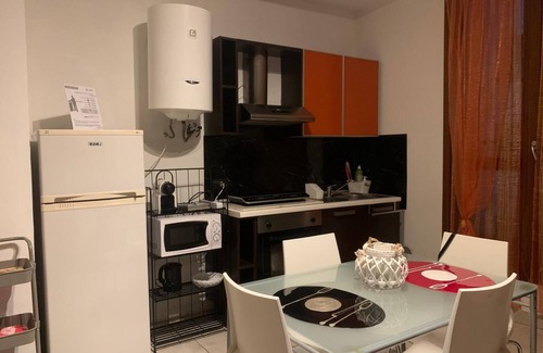 Cremona Apartment | Apartment 'Sara' with Wi-Fi and Air Conditioning