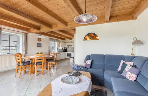 Westerhever Apartment | Apartment "Schäferhof Dircks 3" with Garden & Wi-Fi
