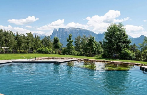 Collalbo Apartment | Apartment "Schartneralm Kiefer Family" with Forest and Pasture View, Terrace & Playground