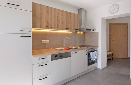 Sluderno Apartment | Apartment 'Schöneck Alpenrose' with Mountain View, Shared Terrace and Wi-Fi