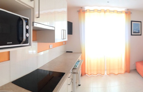 Boulouris-sur-Mer Apartment | APARTMENT SEA VIEW- "FEET IN THE WATER" DIRECT ACCESS BEACH