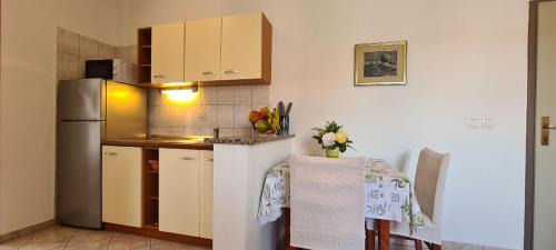 Vrboska Apartment | Apartment Sea view
