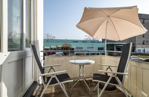 Langenargen Apartment | Apartment 'Seeliebe' with Balcony and Wi-Fi
