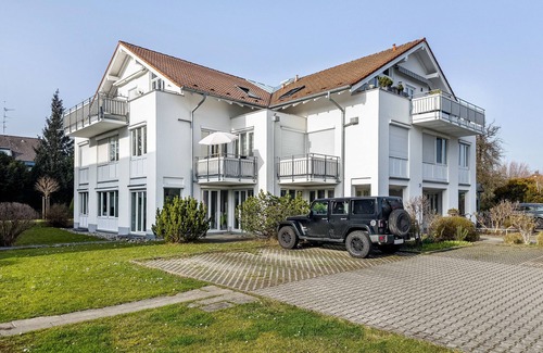 Langenargen Apartment | Apartment 'Seeliebe' with Balcony and Wi-Fi