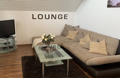 Sinzenich Apartment | Apartment 'Shelby' with Balcony and Wi-Fi