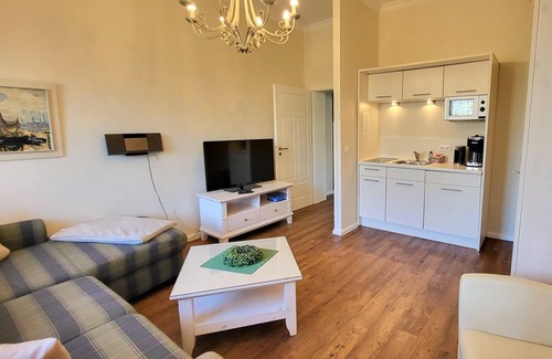 Kuhlungsborn Ost Apartment | Apartment Silbermöwe - 4 star Hotel Hubertusburg