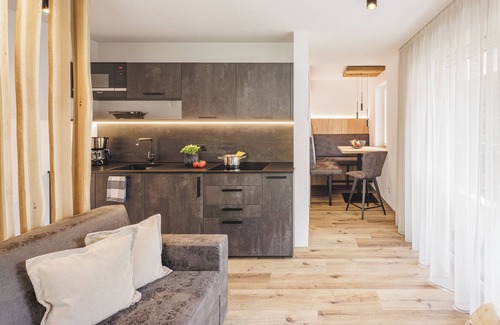 San Giovanni Apartment | Apartment 'Silva Romantic' with Mountain View, Private Terrace and Wi-Fi
