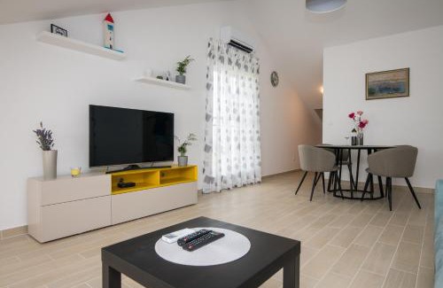 Kostrena Apartment | Apartment Skylight