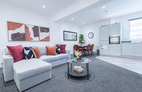 Gravesend Apartment | Apartment - Sleeps 4 & Free Parking