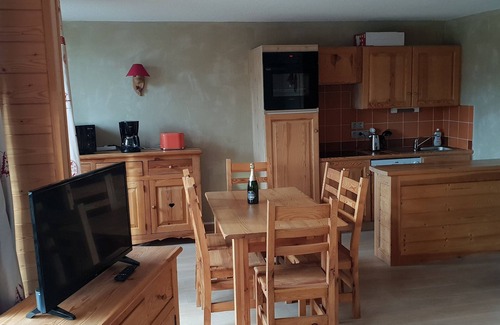 Montchavin Apartment | Apartment sleeps 6 on the slopes and close to shops !