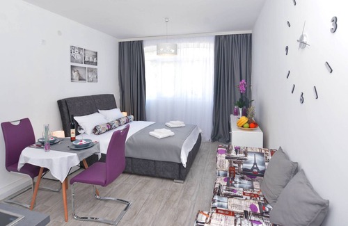 Tomicici Apartment | Apartment Small Oasis