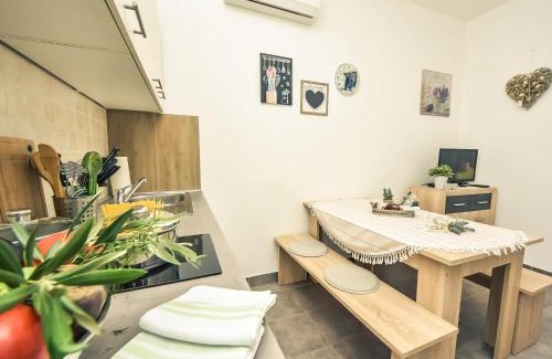 Karlobag Apartment | Apartment Snježana-2 by Interhome