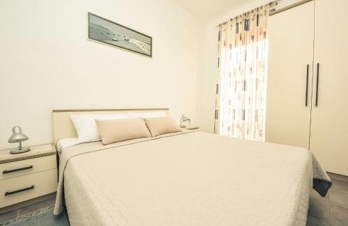 Karlobag Apartment | Apartment Snježana-3 by Interhome