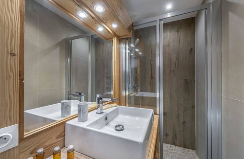 Megeve Villa | Apartment Snowshoe - Three Bedroom Villa, Sleeps 7