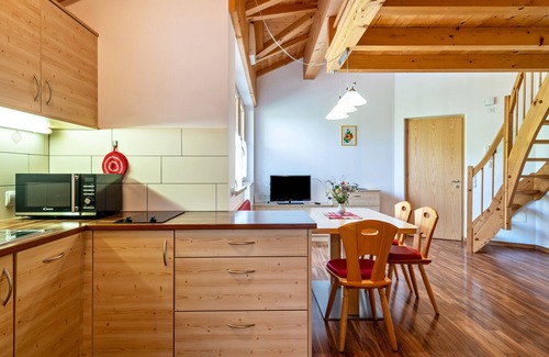 Laion Apartment | Apartment 'Solerhof Romantik' with Mountain View, Shared Garden and Wi-Fi
