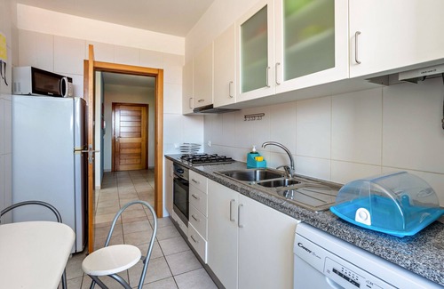 Vila Baleira Apartment | Apartment "Sonho Dourado" with Sea View, Balcony & Wi-Fi