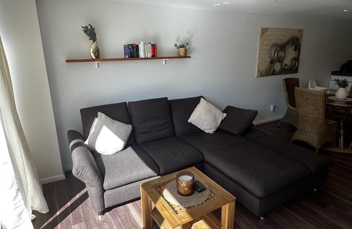 Monkeberg Apartment | Apartment 'Sonnige Ferienwohnung In Mönkeberg' with Private Terrace, Garden and Wi-Fi