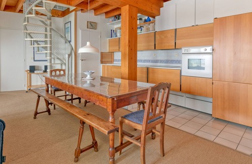 Le Croisic Apartment | Apartment 'Spacieux Face Mer' with Sea View and Balcony