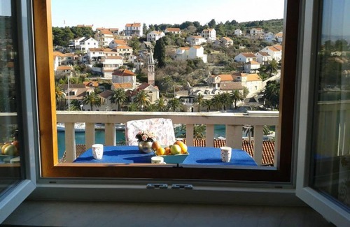 Splitska Apartment | Apartment Splitska